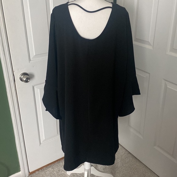 Great black dress with 3/4 bell sleeves - Picture 5 of 6